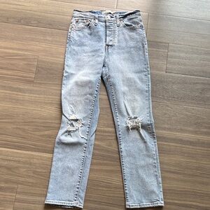 Levi’s Wedgie Straight Jeans 26 Light Wash Distressed Knee High Rise Denim